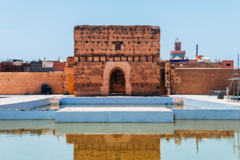 Façade du palais El Badi et son bassin