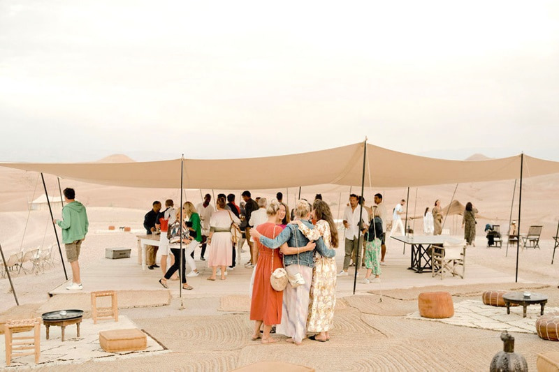 Groupe dans le désert à Marrakech